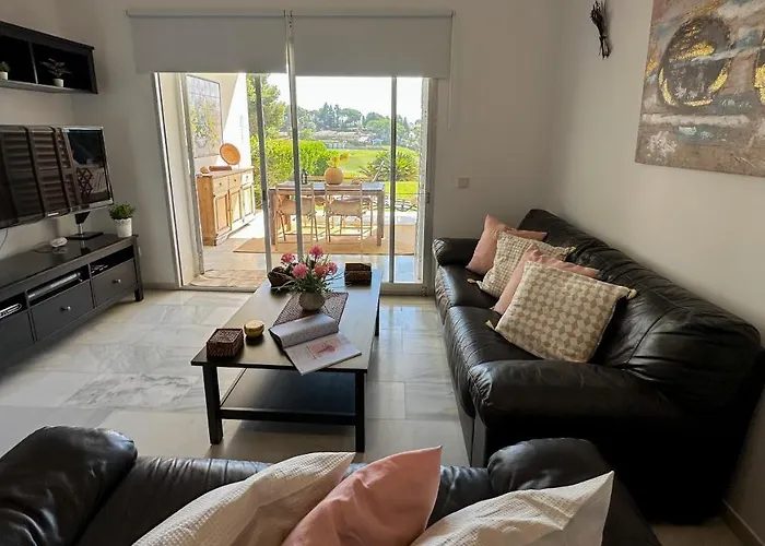 En Aloha Con Golf Y Piscina En Puerto Banus Appartement Marbella