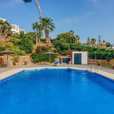 En Aloha Con Golf Y Piscina En Puerto Banus *