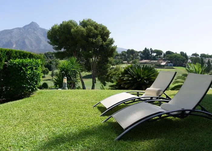 Daire En Aloha Con Golf Y Piscina En Puerto Banus